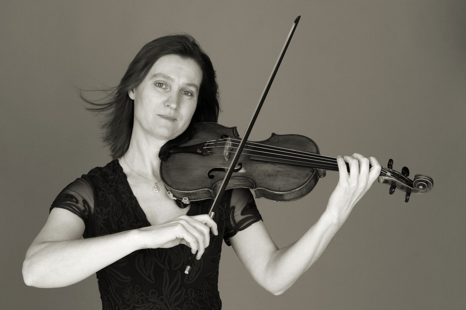 Loekie van der Heide (viool) en Annemarie Ruiters (piano)  met ‘Femmes