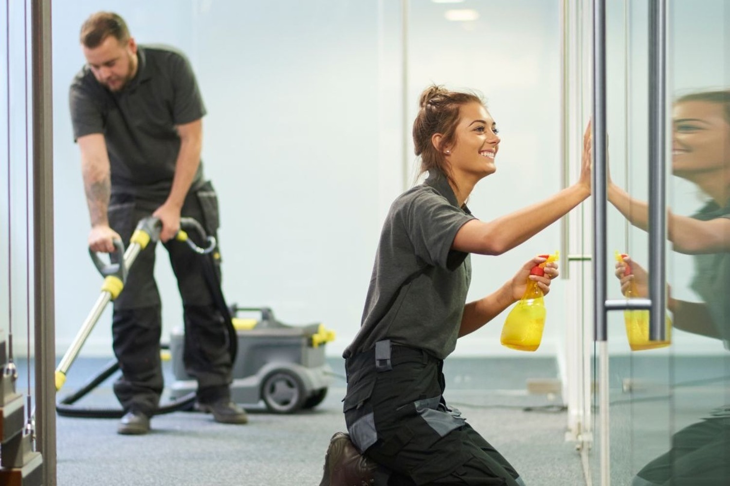 Schoonmaak voor showrooms in Den Haag
