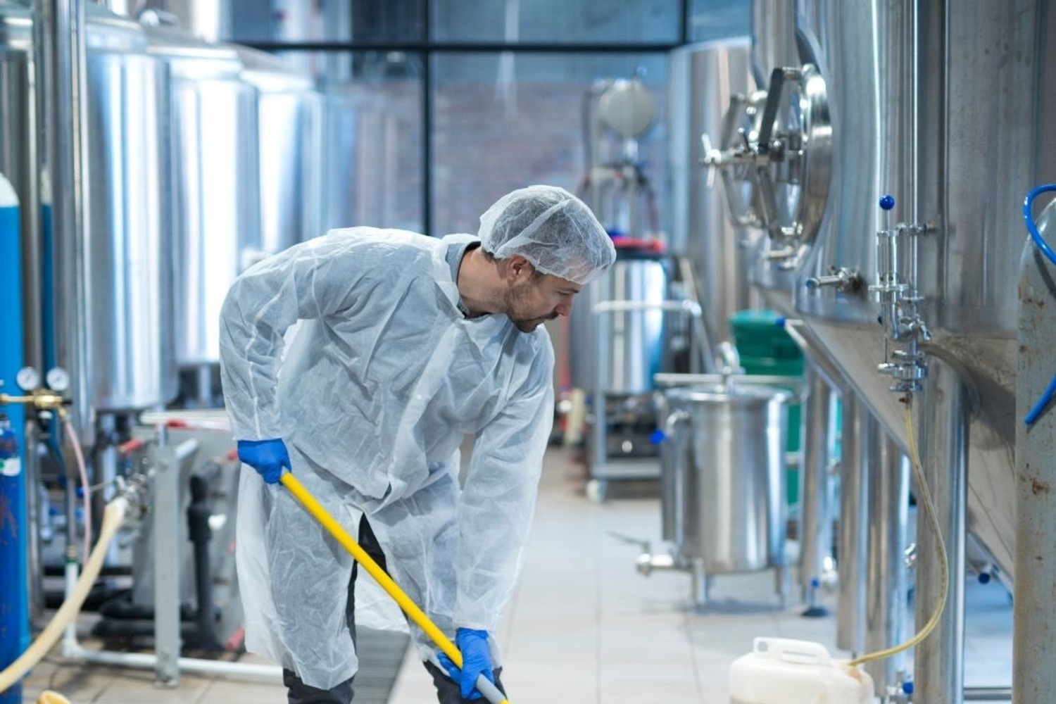 Grondig vloeronderhoud voor industriële omgevingen