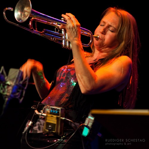 Trompettiste Saskia Laroo in 'Jazz at the Vredeskerkje'