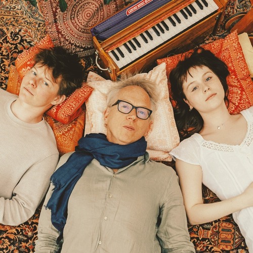 Sunflower, trio met folk als basis